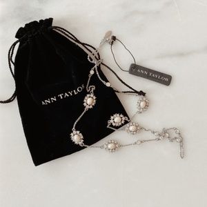 Ann Taylor rhinestone necklace